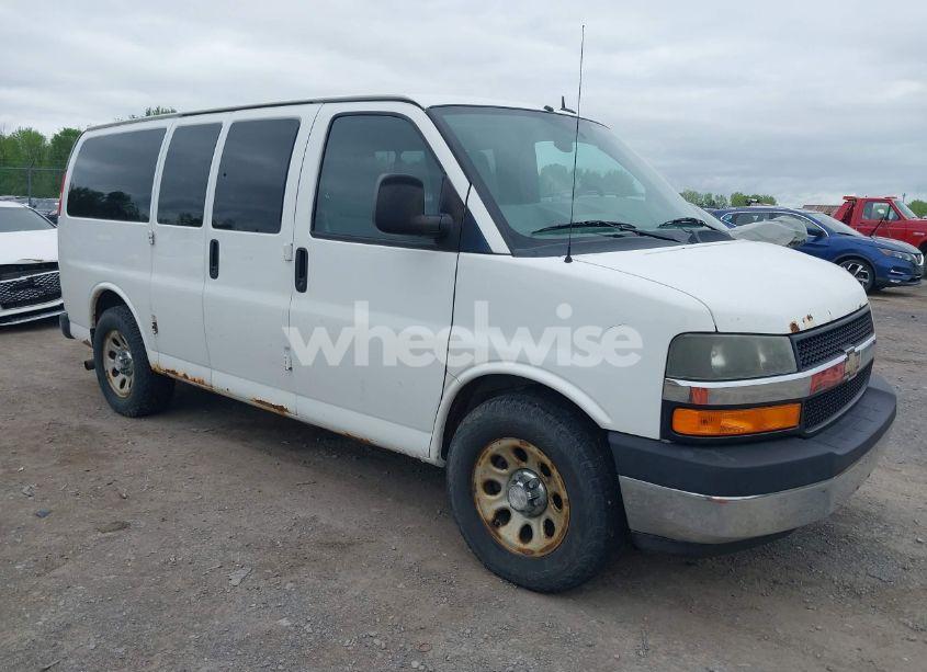 2014 Chevrolet Express 1500 LT (VIN 1GNSHCF45E1120480) main photo