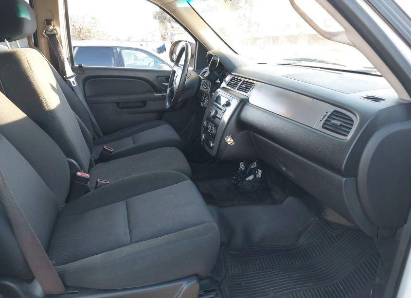 Photo 5 of 2013 Chevrolet Tahoe COMMERCIAL FLEET (VIN 1GNSK2E01DR335154)