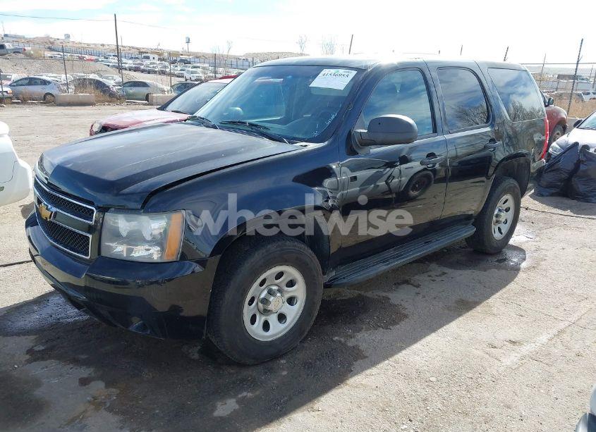 Photo 2 of 2013 Chevrolet Tahoe COMMERCIAL FLEET (VIN 1GNSK2E05DR286363)