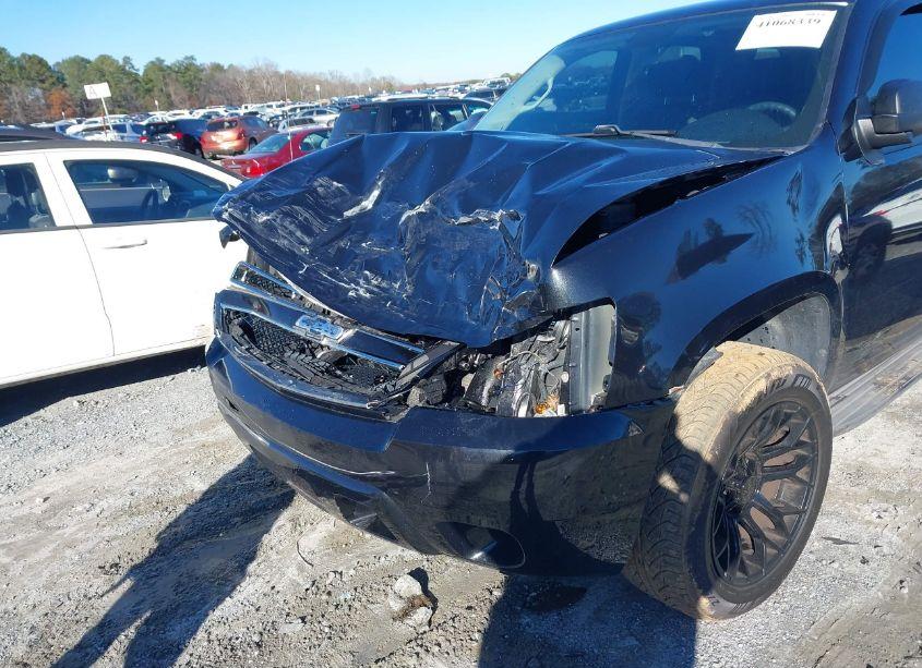 Photo 6 of 2011 Chevrolet Tahoe COMMERCIAL FLEET (VIN 1GNSK2E06BR258326)
