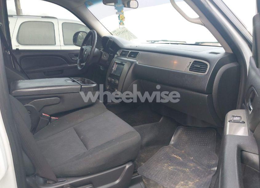 Photo 5 of 2013 Chevrolet Tahoe COMMERCIAL FLEET (VIN 1GNSK4E03DR246861)