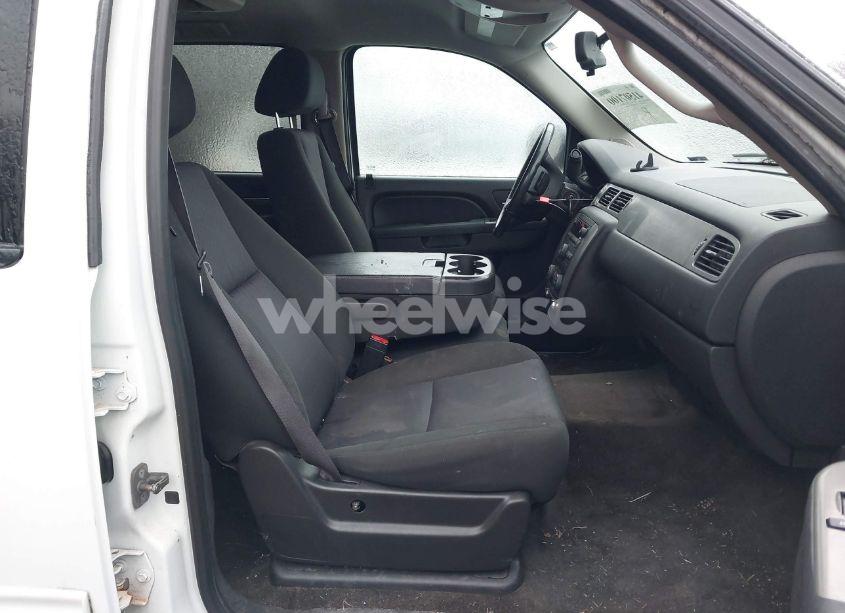 Photo 5 of 2012 Chevrolet Suburban 1500 COMMERCIAL FLEET (VIN 1GNSK5E77CR114350)