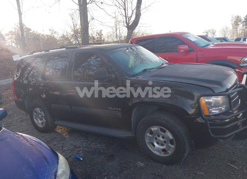 Photo 13 of 2014 Chevrolet Tahoe LS (VIN 1GNSKAE00ER162786)