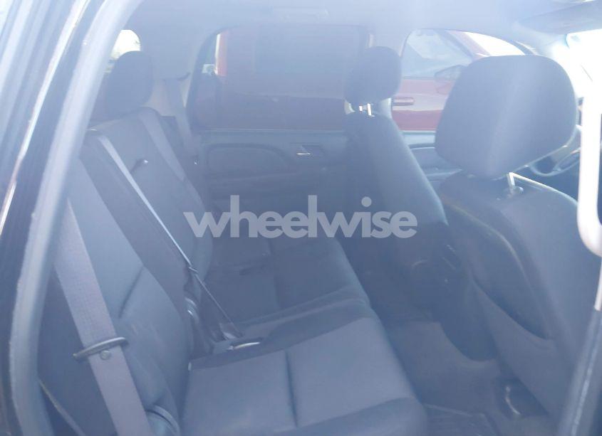 Photo 8 of 2014 Chevrolet Tahoe LS (VIN 1GNSKAE00ER162786)