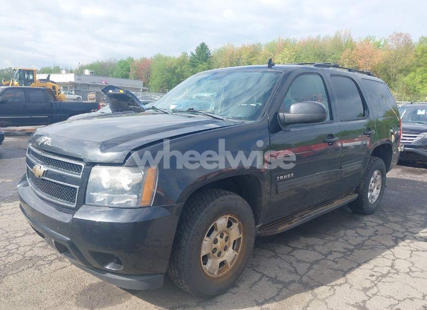 Photo 2 of 2011 Chevrolet Tahoe LS (VIN 1GNSKAE01BR294886)