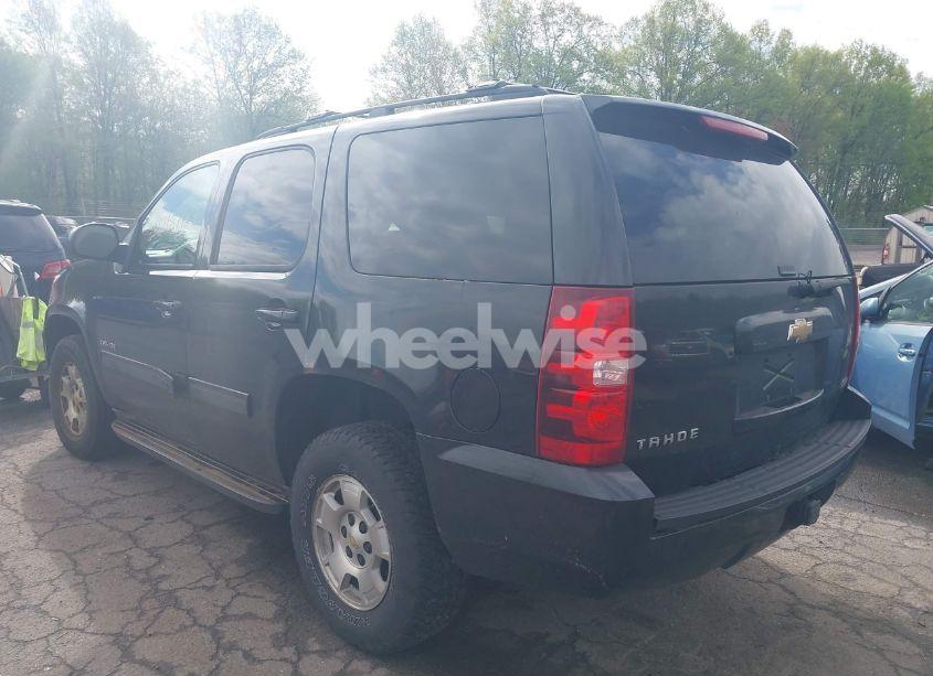 Photo 3 of 2011 Chevrolet Tahoe LS (VIN 1GNSKAE01BR294886)