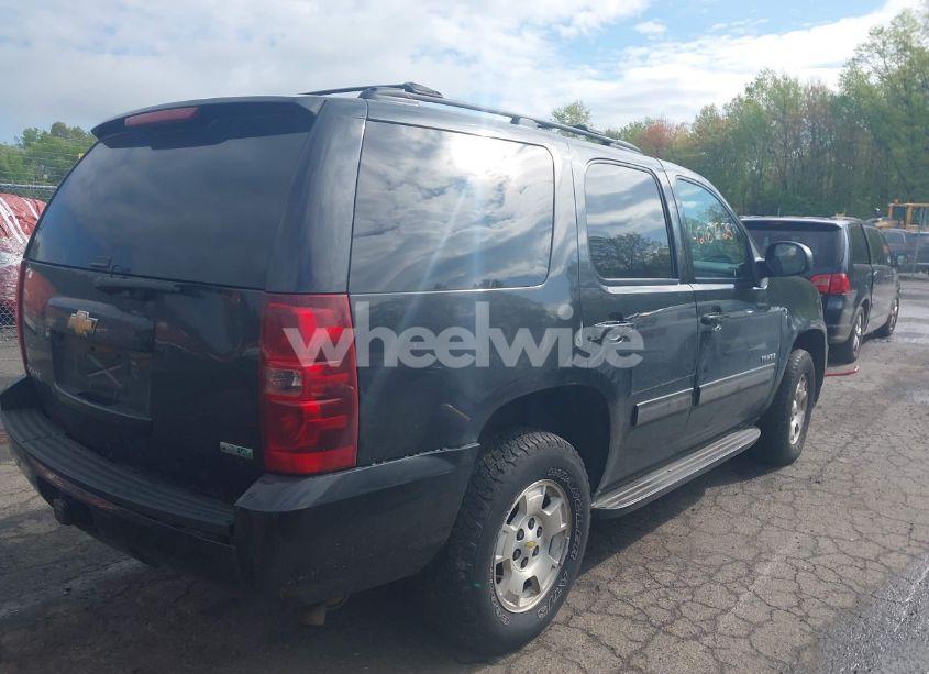 Photo 4 of 2011 Chevrolet Tahoe LS (VIN 1GNSKAE01BR294886)