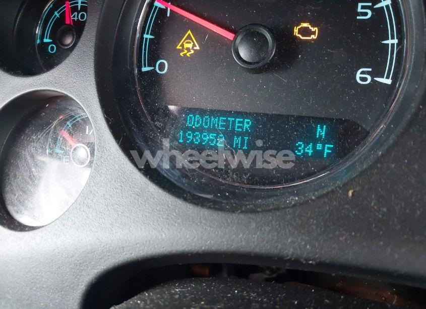 Photo 16 of 2011 Chevrolet Tahoe LS (VIN 1GNSKAE02BR321268)