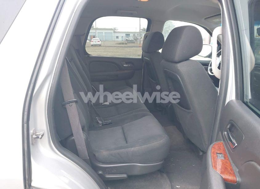 Photo 8 of 2011 Chevrolet Tahoe LS (VIN 1GNSKAE02BR321268)