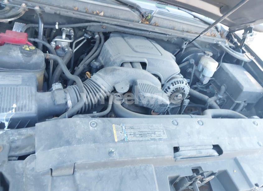 Photo 10 of 2011 Chevrolet Tahoe LS (VIN 1GNSKAE03BR105638)