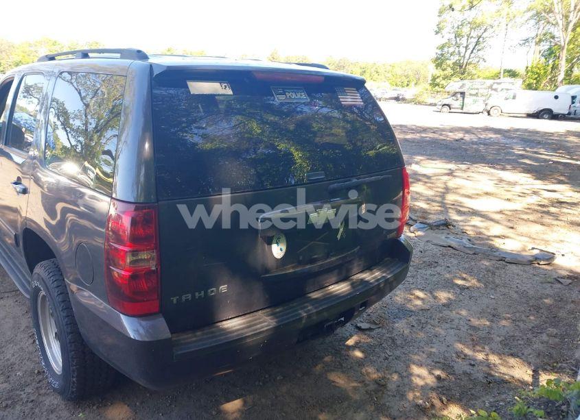 Photo 16 of 2011 Chevrolet Tahoe LS (VIN 1GNSKAE03BR105638)