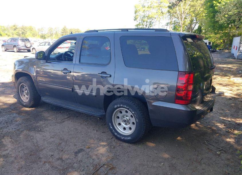 Photo 3 of 2011 Chevrolet Tahoe LS (VIN 1GNSKAE03BR105638)