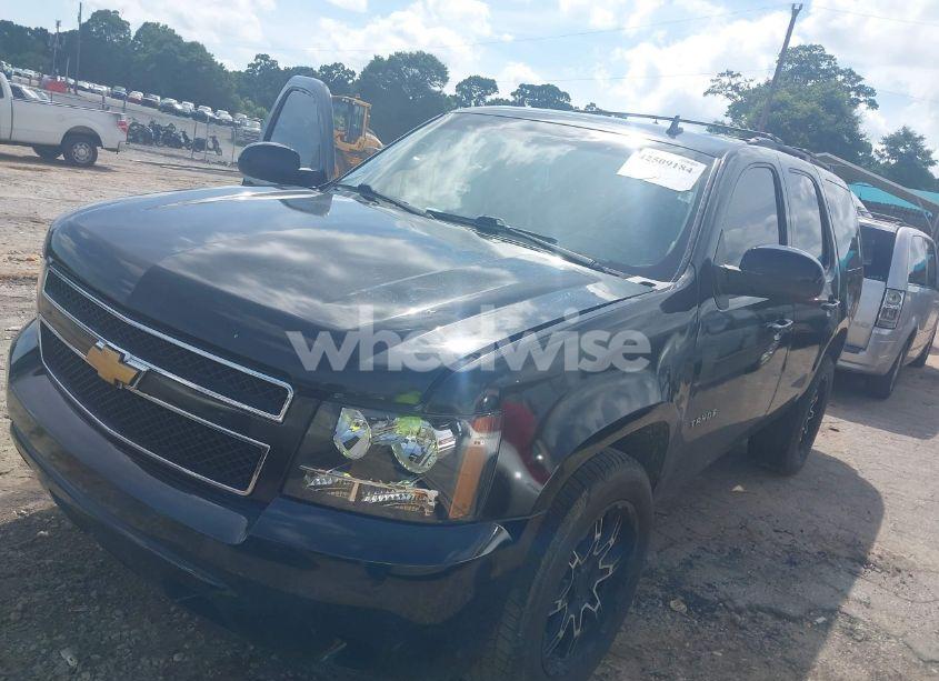 Photo 2 of 2012 Chevrolet Tahoe LS (VIN 1GNSKAE03CR161838)