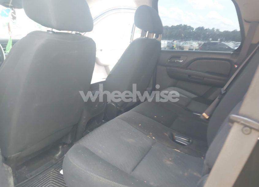 Photo 8 of 2012 Chevrolet Tahoe LS (VIN 1GNSKAE03CR161838)