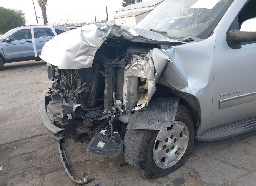 Photo 5 of 2012 Chevrolet Tahoe LS (VIN 1GNSKAE05CR301467)