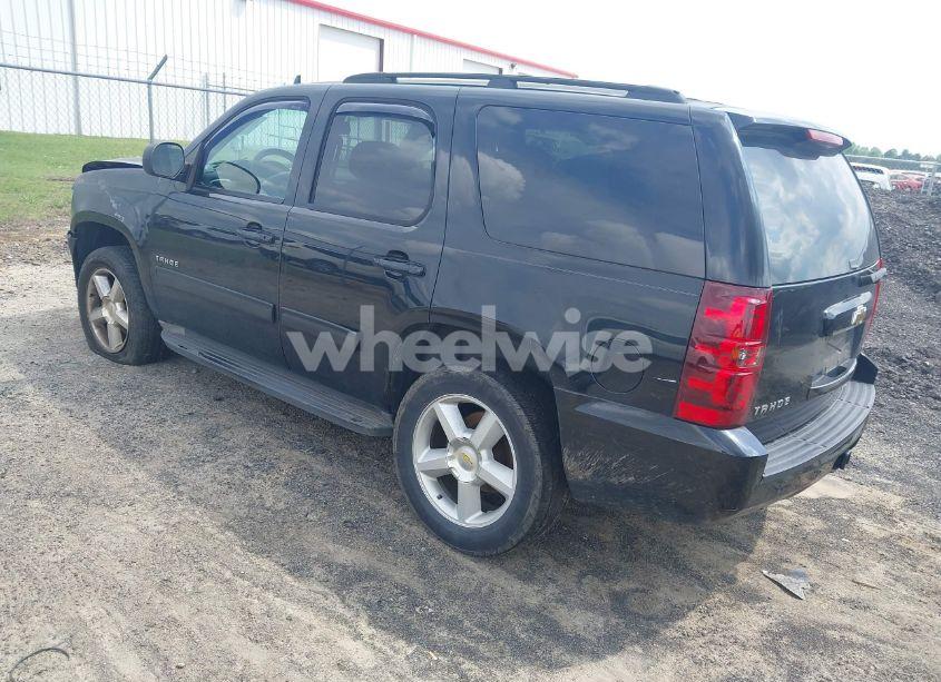 Photo 3 of 2011 Chevrolet Tahoe LS (VIN 1GNSKAE07BR100426)