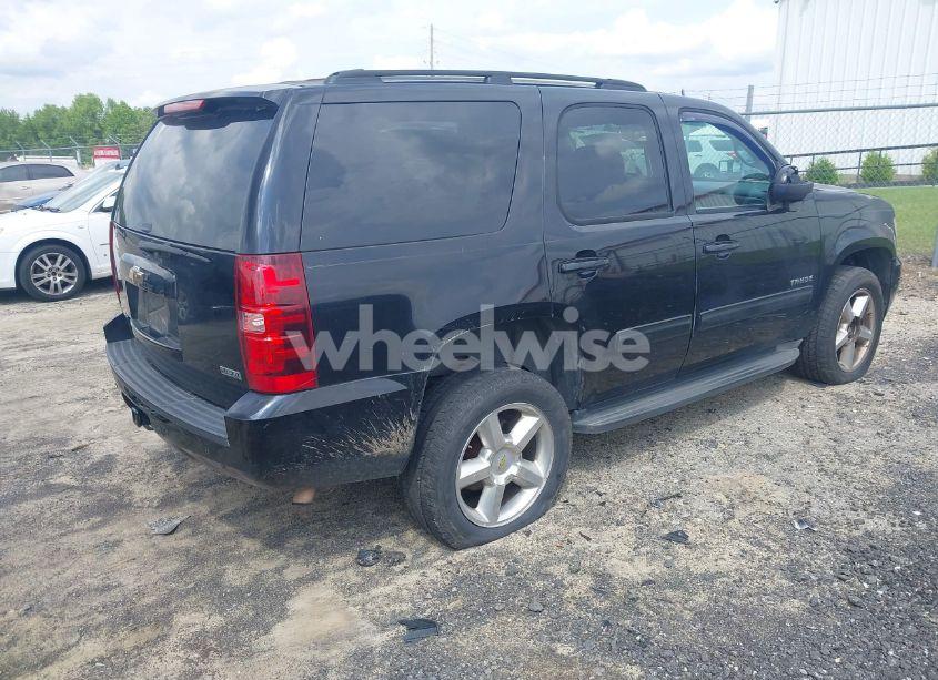 Photo 4 of 2011 Chevrolet Tahoe LS (VIN 1GNSKAE07BR100426)