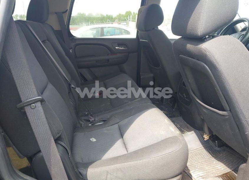 Photo 8 of 2011 Chevrolet Tahoe LS (VIN 1GNSKAE07BR100426)