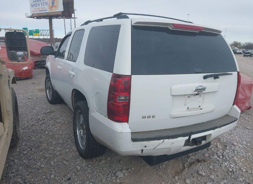 Photo 3 of 2011 Chevrolet Tahoe LS (VIN 1GNSKAE09BR102937)
