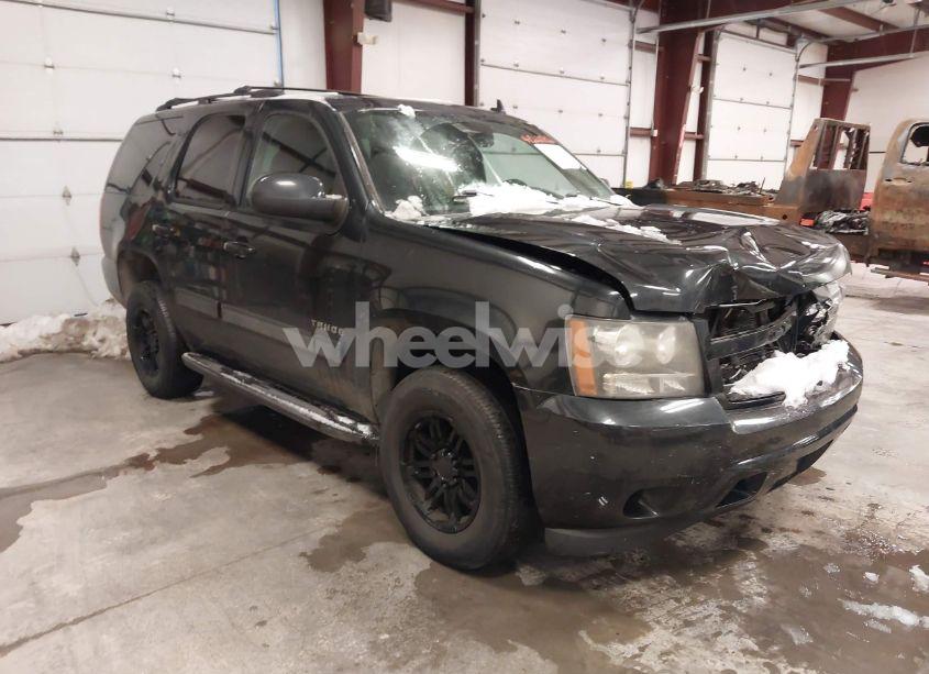 2011 Chevrolet Tahoe LS (VIN 1GNSKAE09BR338827) main photo