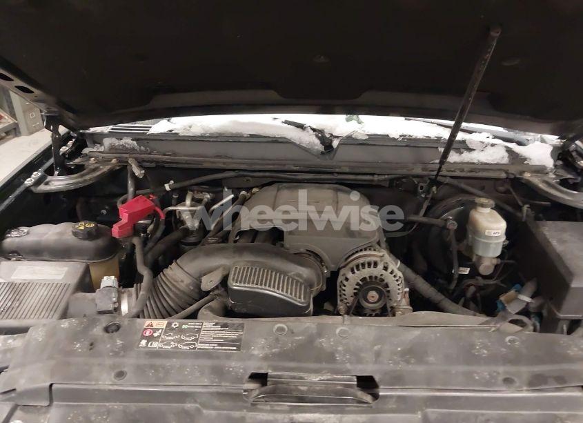 Photo 10 of 2011 Chevrolet Tahoe LS (VIN 1GNSKAE09BR338827)