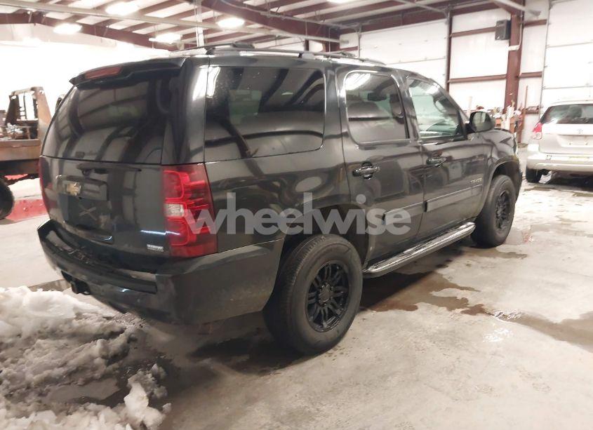 Photo 4 of 2011 Chevrolet Tahoe LS (VIN 1GNSKAE09BR338827)