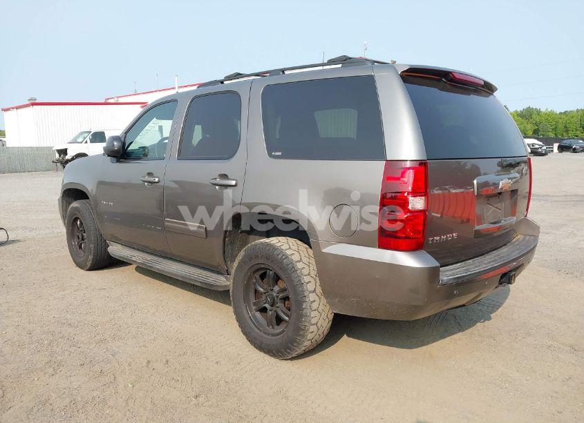 Photo 3 of 2011 Chevrolet Tahoe LS (VIN 1GNSKAE0XBR288603)