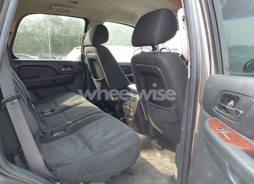 Photo 8 of 2011 Chevrolet Tahoe LS (VIN 1GNSKAE0XBR288603)