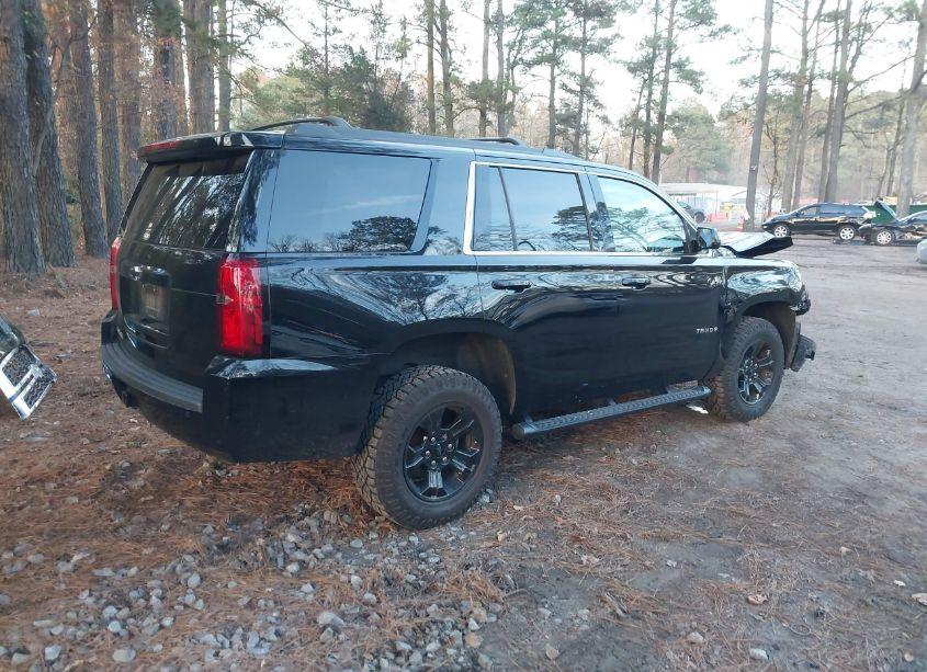 Photo 4 of 2018 Chevrolet Tahoe LS (VIN 1GNSKAKC0JR403674)