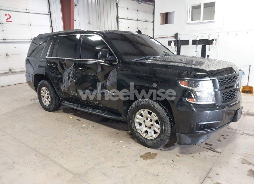 2015 Chevrolet Tahoe LS (VIN 1GNSKAKC2FR602295) main photo