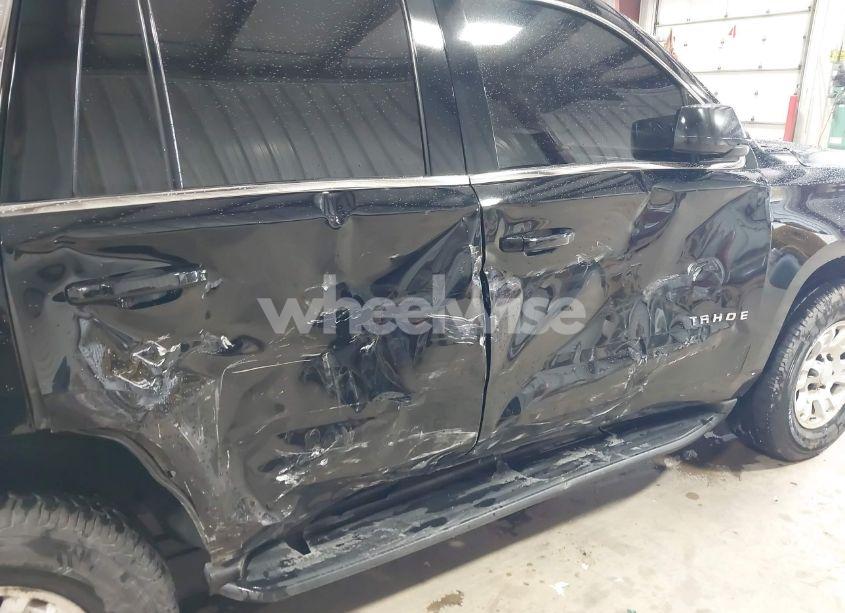 Photo 6 of 2015 Chevrolet Tahoe LS (VIN 1GNSKAKC2FR602295)