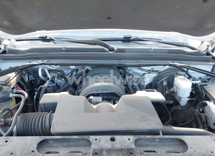 Photo 10 of 2016 Chevrolet Tahoe LS (VIN 1GNSKAKC2GR408884)