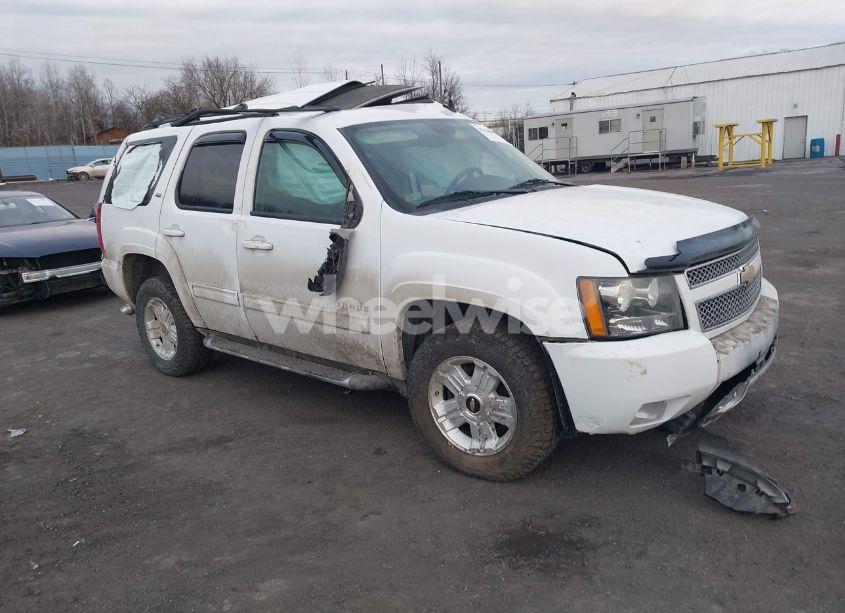 2011 Chevrolet Tahoe LT (VIN 1GNSKBE00BR147545) main photo
