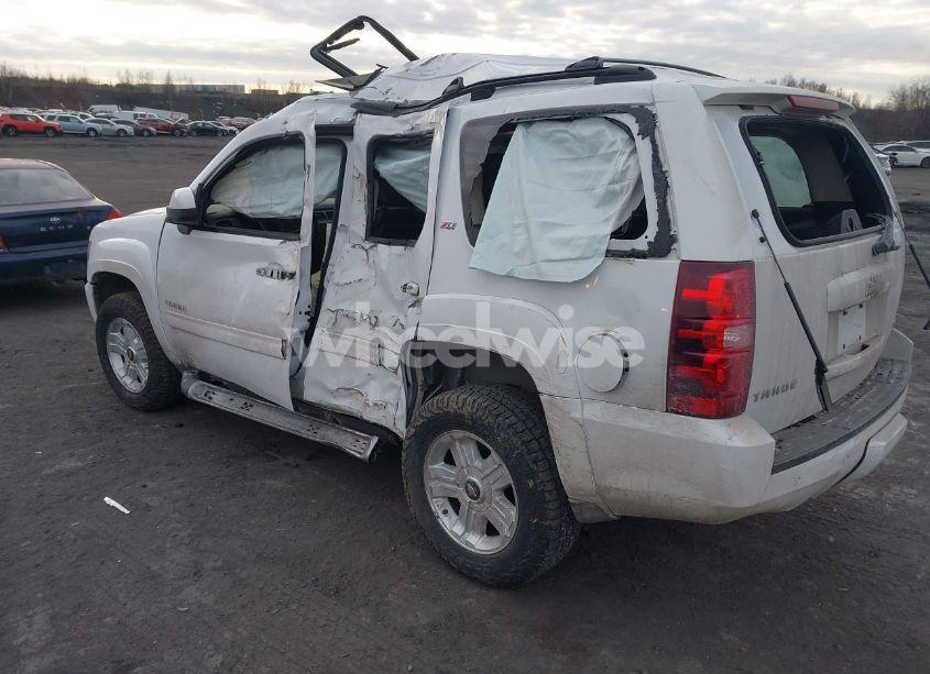 Photo 3 of 2011 Chevrolet Tahoe LT (VIN 1GNSKBE00BR147545)