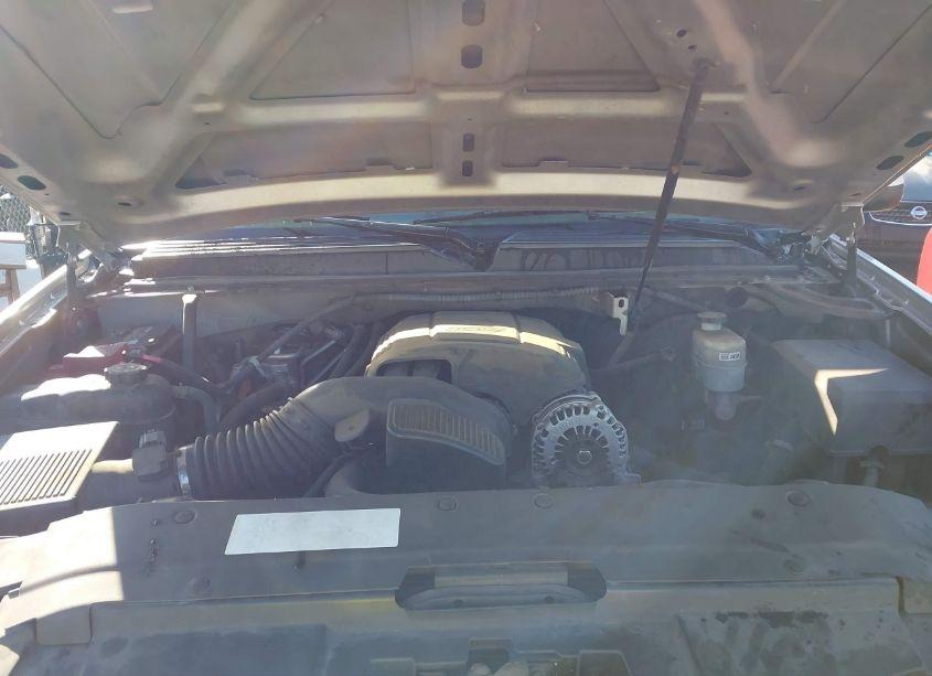 Photo 10 of 2011 Chevrolet Tahoe LT (VIN 1GNSKBE00BR149764)