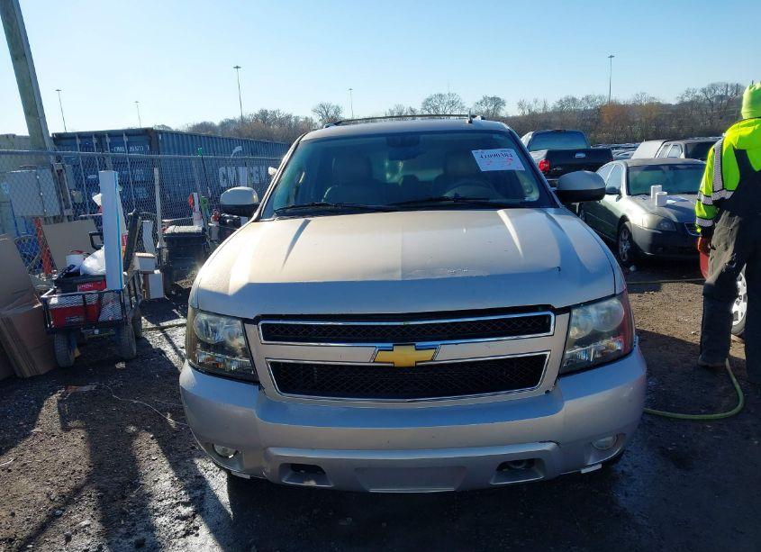 Photo 6 of 2011 Chevrolet Tahoe LT (VIN 1GNSKBE00BR149764)