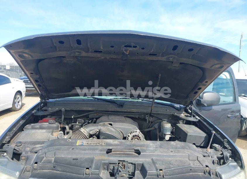 Photo 10 of 2011 Chevrolet Tahoe LT (VIN 1GNSKBE00BR160246)