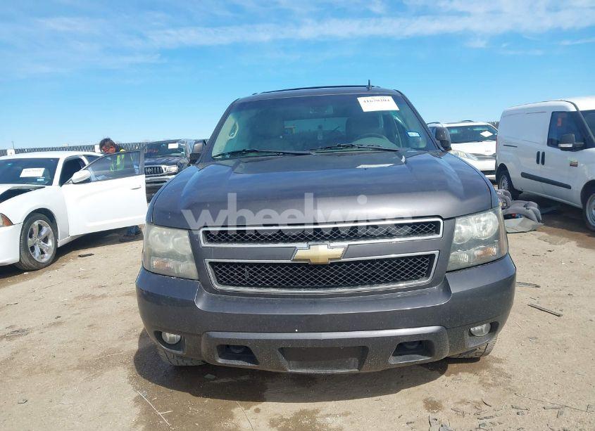 Photo 12 of 2011 Chevrolet Tahoe LT (VIN 1GNSKBE00BR160246)