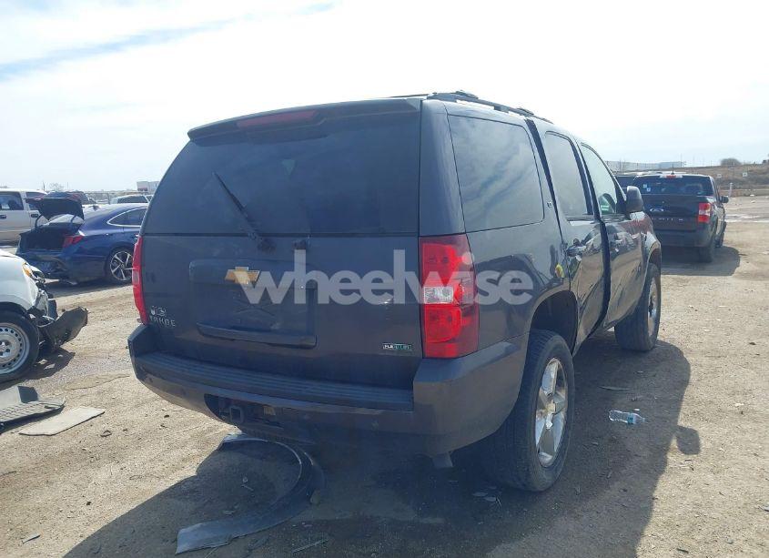 Photo 4 of 2011 Chevrolet Tahoe LT (VIN 1GNSKBE00BR160246)