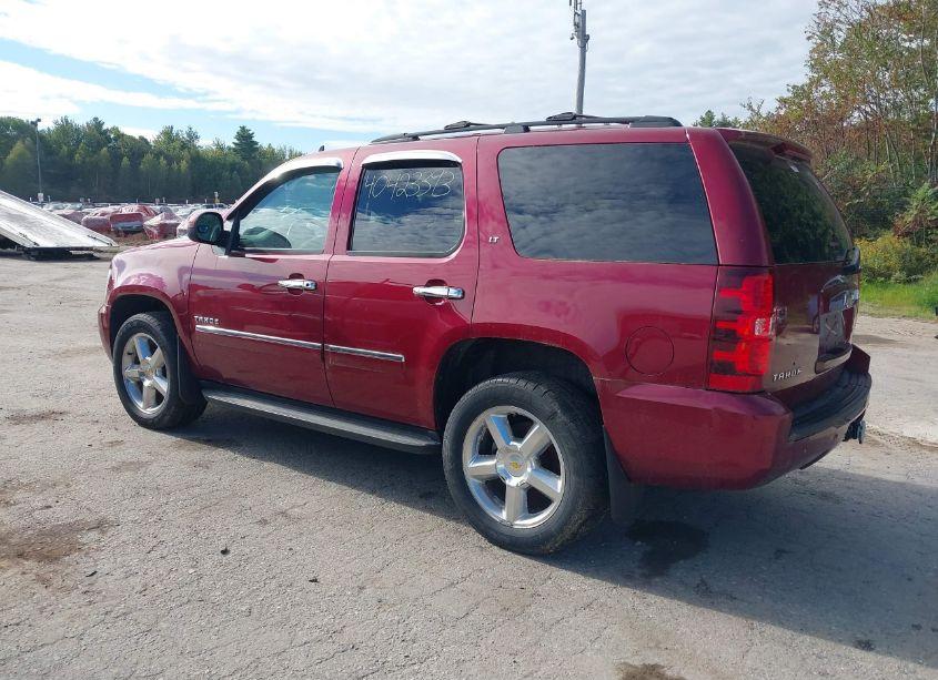 Photo 3 of 2011 Chevrolet Tahoe LT (VIN 1GNSKBE00BR195966)