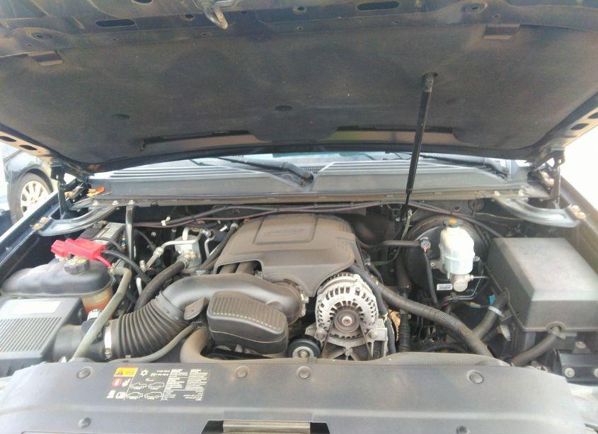 Photo 10 of 2011 Chevrolet Tahoe LT (VIN 1GNSKBE00BR323154)