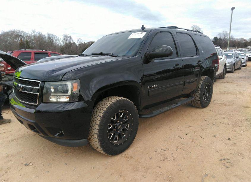 Photo 2 of 2011 Chevrolet Tahoe LT (VIN 1GNSKBE00BR323154)