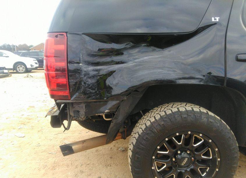 Photo 6 of 2011 Chevrolet Tahoe LT (VIN 1GNSKBE00BR323154)