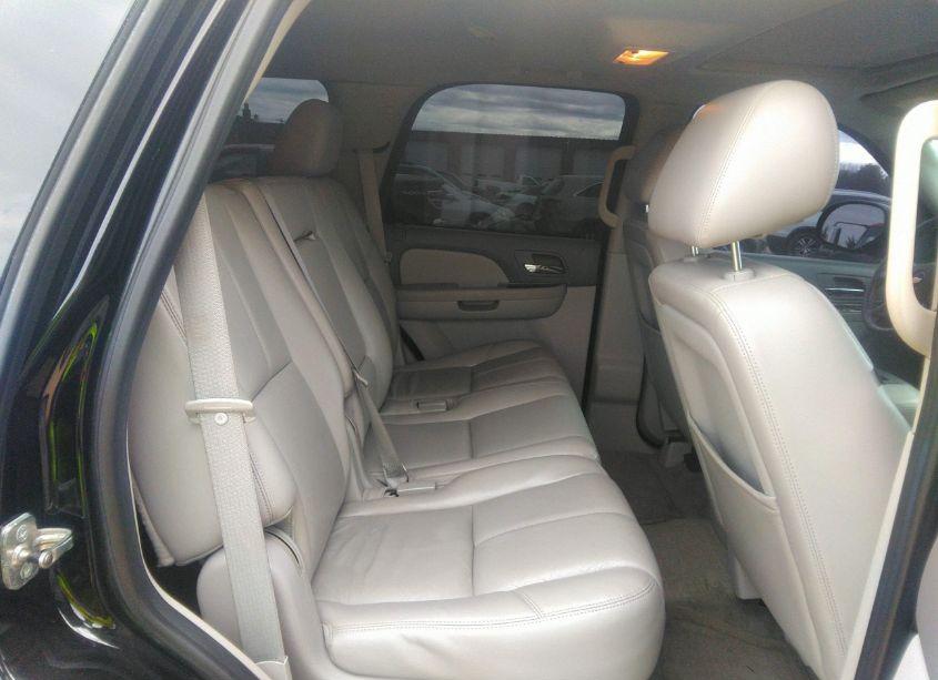 Photo 8 of 2011 Chevrolet Tahoe LT (VIN 1GNSKBE00BR323154)