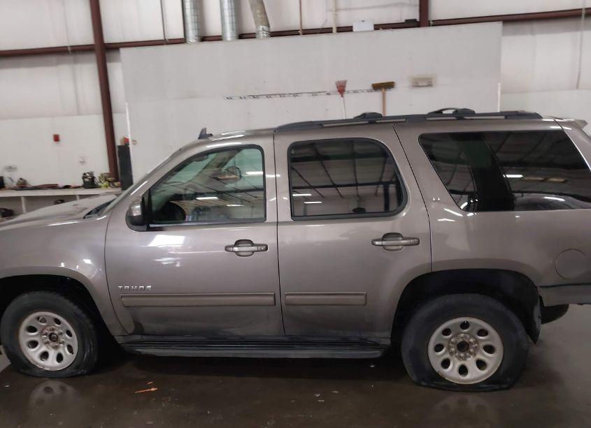 Photo 15 of 2011 Chevrolet Tahoe LT (VIN 1GNSKBE00BR381295)