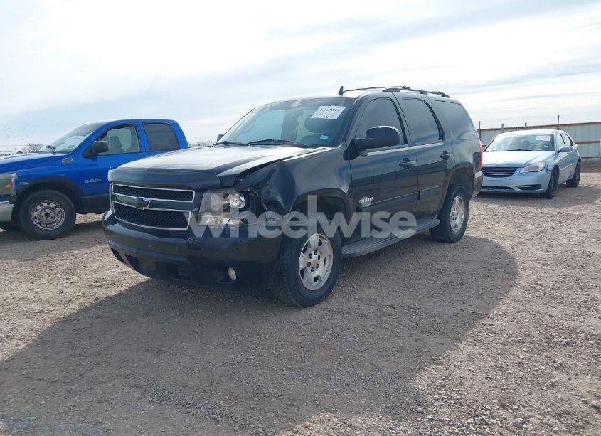 Photo 2 of 2012 Chevrolet Tahoe LT (VIN 1GNSKBE00CR182989)