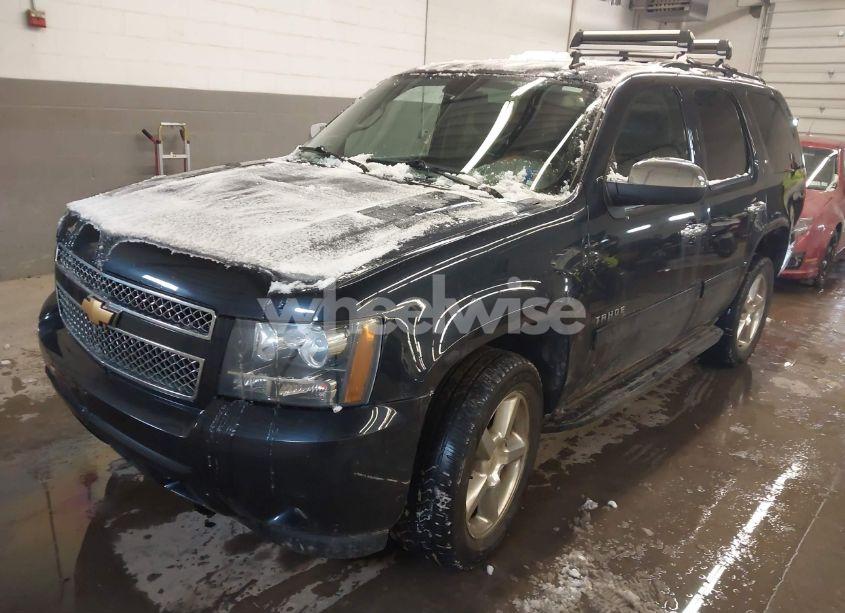 Photo 2 of 2013 Chevrolet Tahoe LT (VIN 1GNSKBE00DR223851)