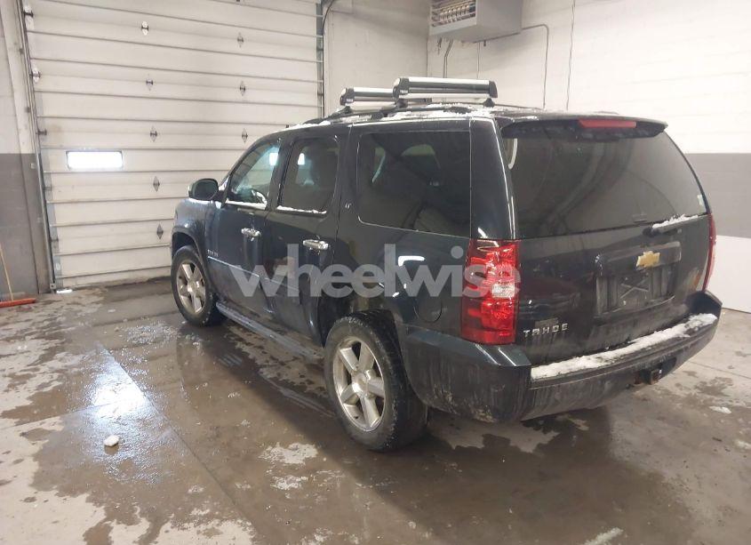 Photo 3 of 2013 Chevrolet Tahoe LT (VIN 1GNSKBE00DR223851)