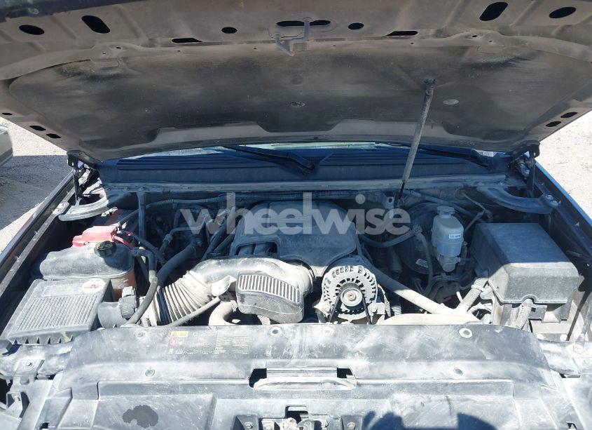 Photo 10 of 2013 Chevrolet Tahoe LT (VIN 1GNSKBE00DR230055)