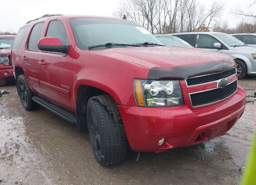 2013 Chevrolet Tahoe LT (VIN 1GNSKBE00DR264285) main photo